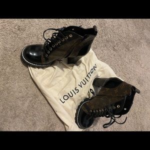 Louis Vuitton Ankle boots size 10.5 only wear them 1 time .